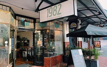 457x288 1982 food cafe